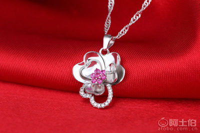 【dwy原创s925纯银项链小花朵镶红宝石项链韩版热卖项链厂家直销18zxp00027】海丰县大维亚珠宝首饰商行 - 产品库
